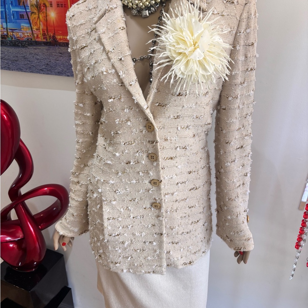 St. John Cream Tweed skirt suit metallic 10 M shimmer blazer jacket